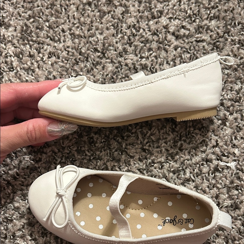 Cat & Jack White Kids Dress Shoes with Bow - Picture 2 of 6